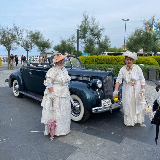 Alquiler de coches clasicos para eventos o bodas en Cantabria