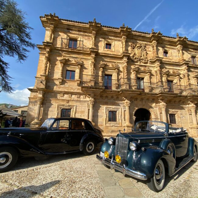 Alquiler de coches clasicos para eventos o bodas en Cantabria